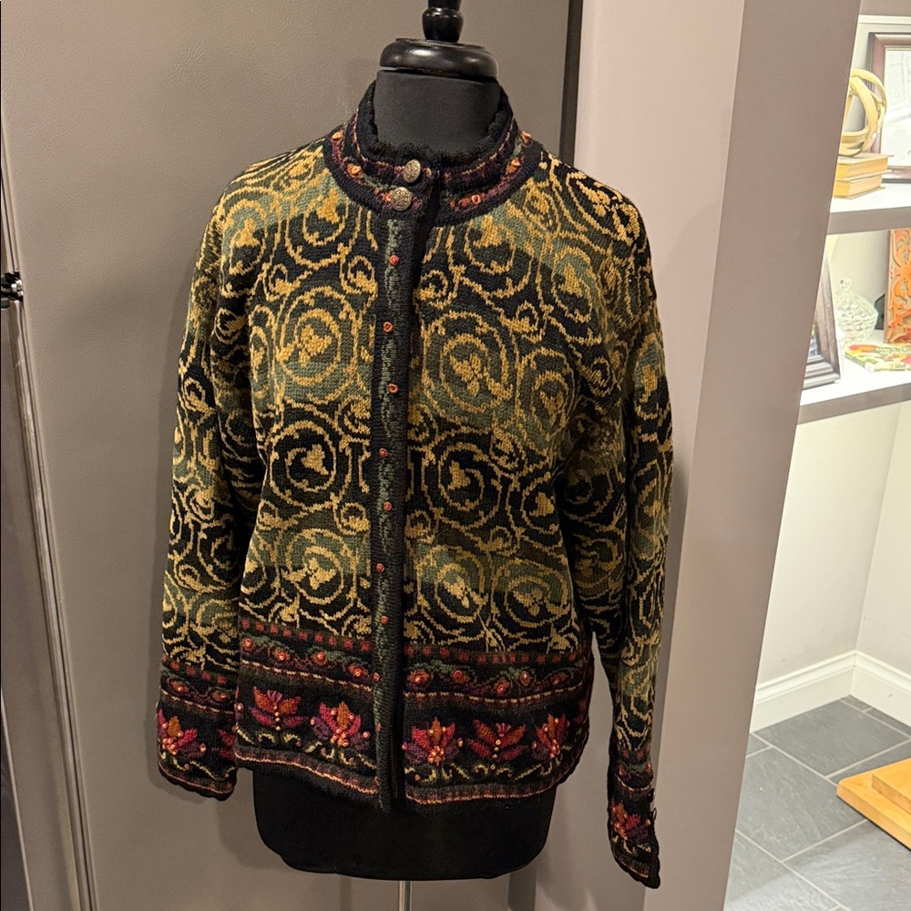 Elegant Black and Gold Patterned Cardigan